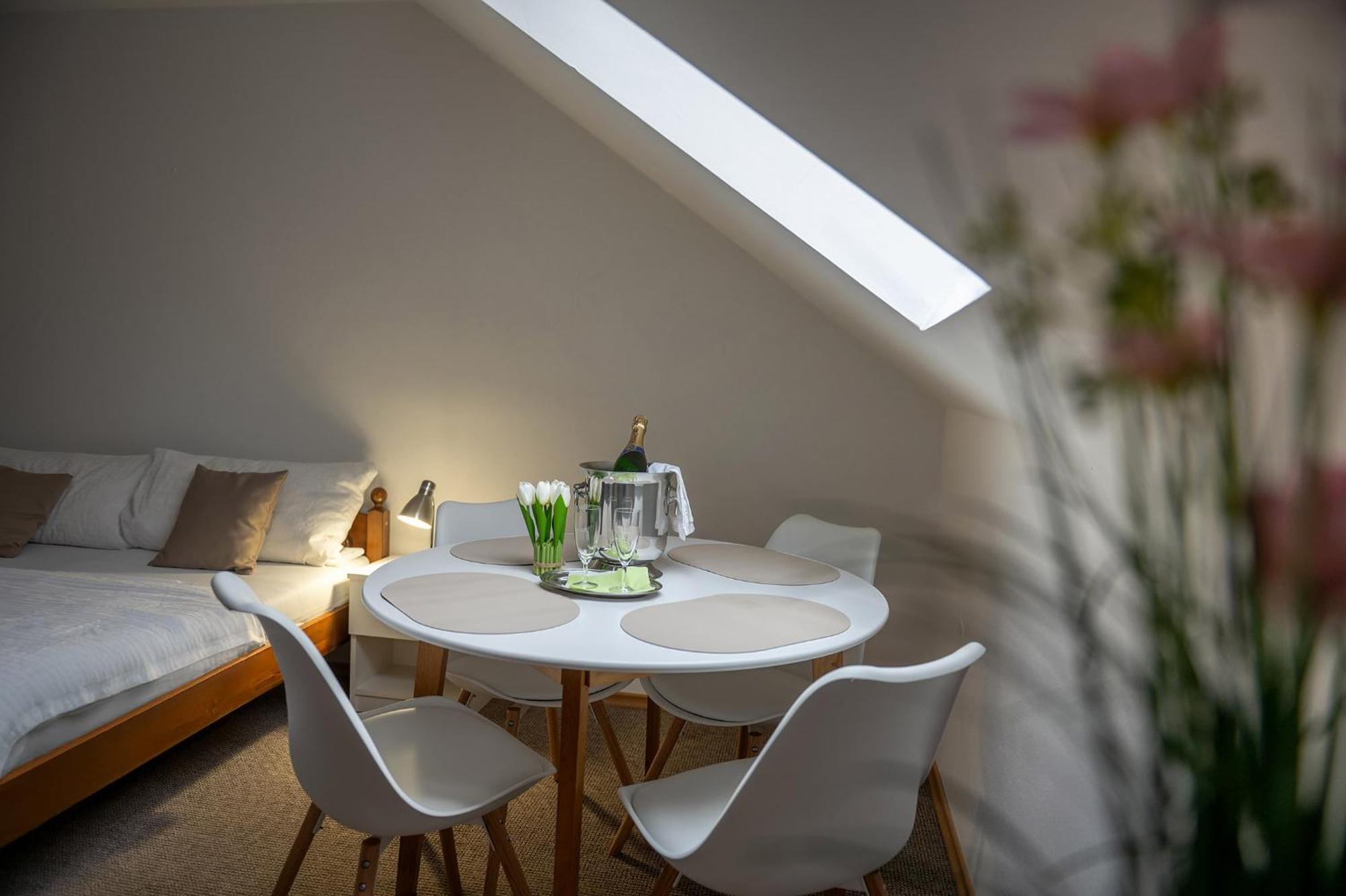 Rodinny Hotel Myslivna Třeboň Εξωτερικό φωτογραφία