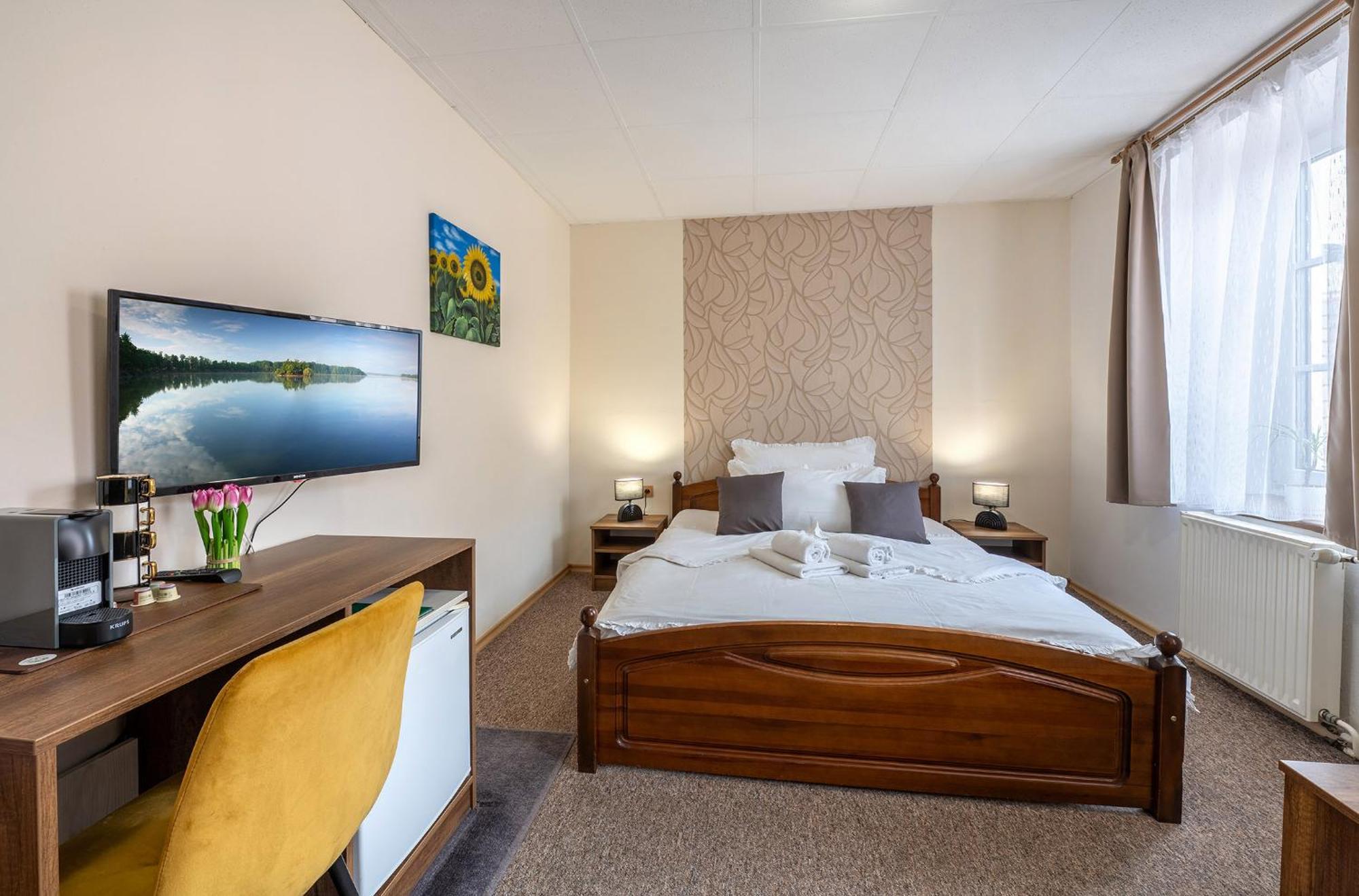 Rodinny Hotel Myslivna Třeboň Εξωτερικό φωτογραφία