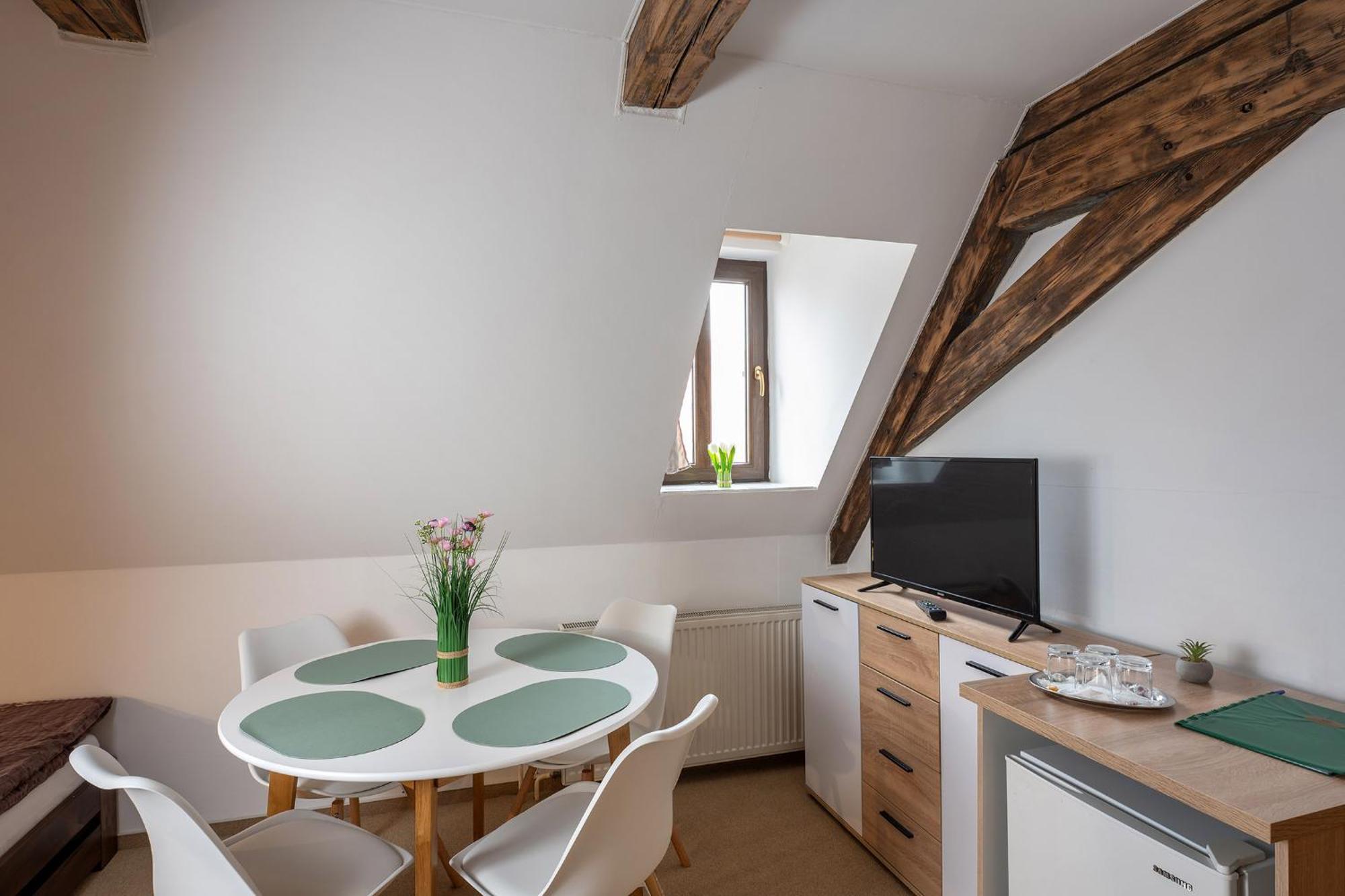 Rodinny Hotel Myslivna Třeboň Εξωτερικό φωτογραφία