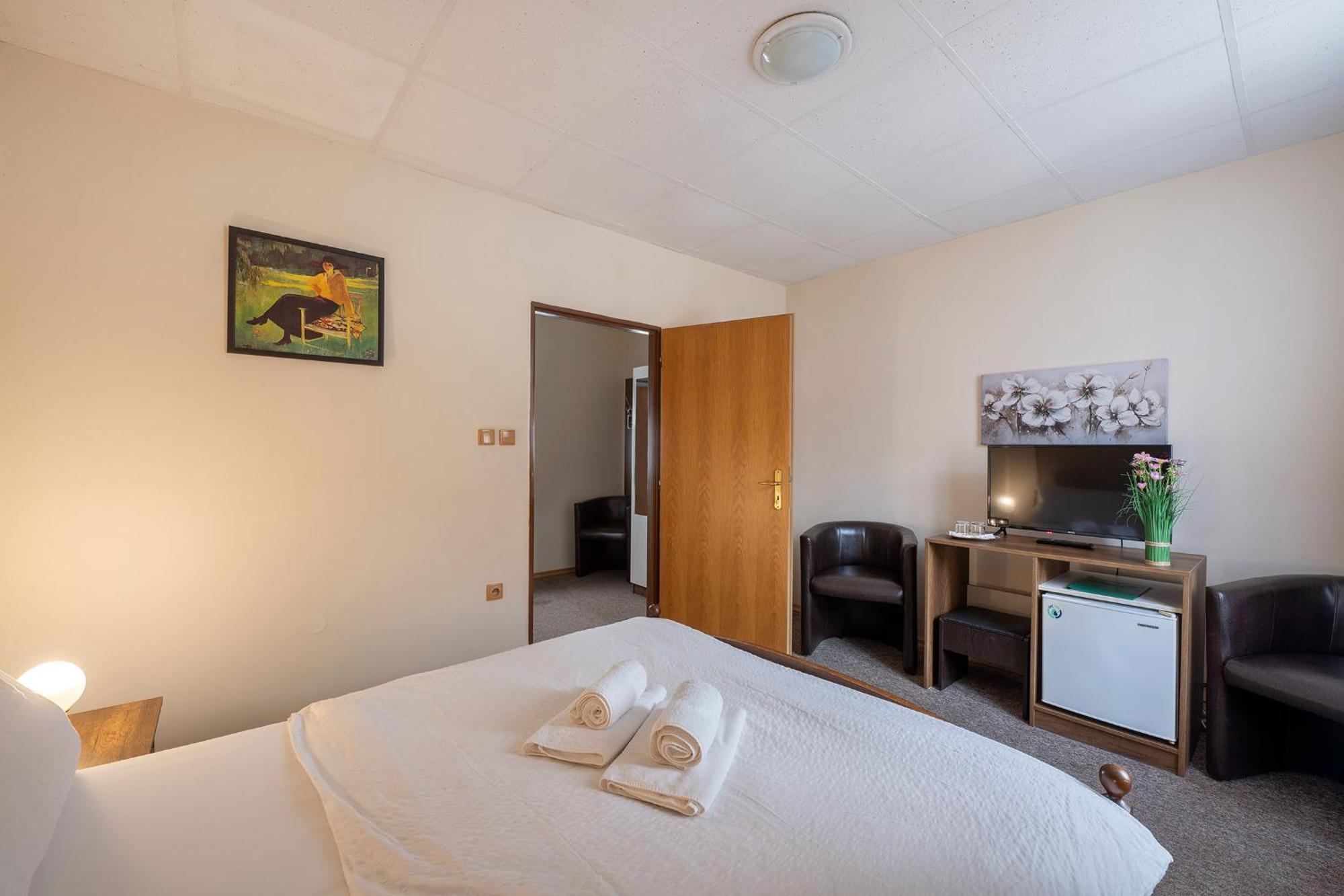 Rodinny Hotel Myslivna Třeboň Εξωτερικό φωτογραφία