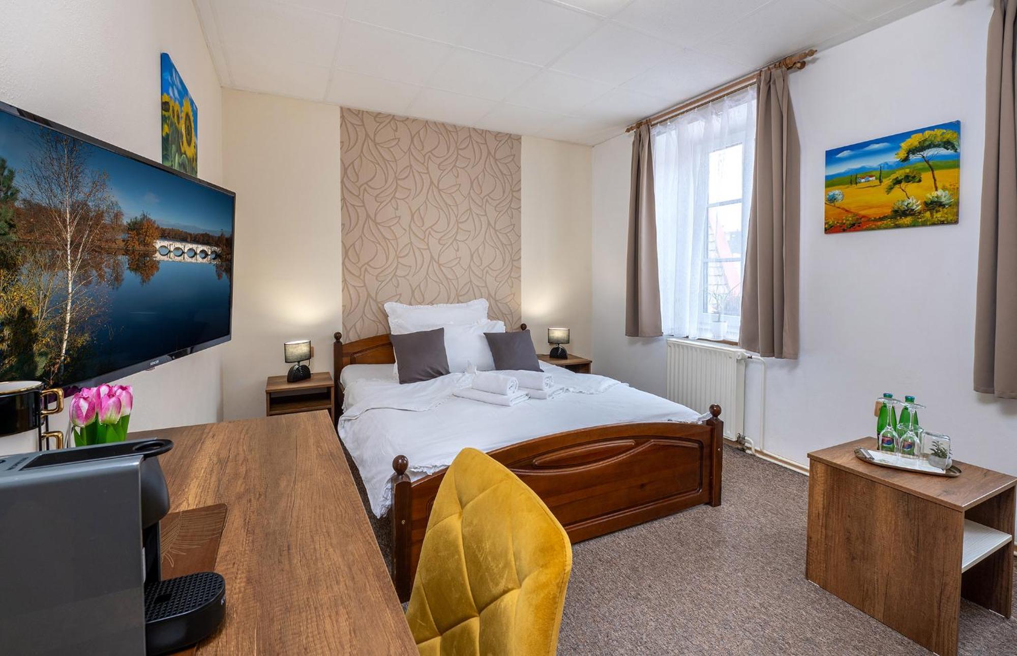Rodinny Hotel Myslivna Třeboň Εξωτερικό φωτογραφία