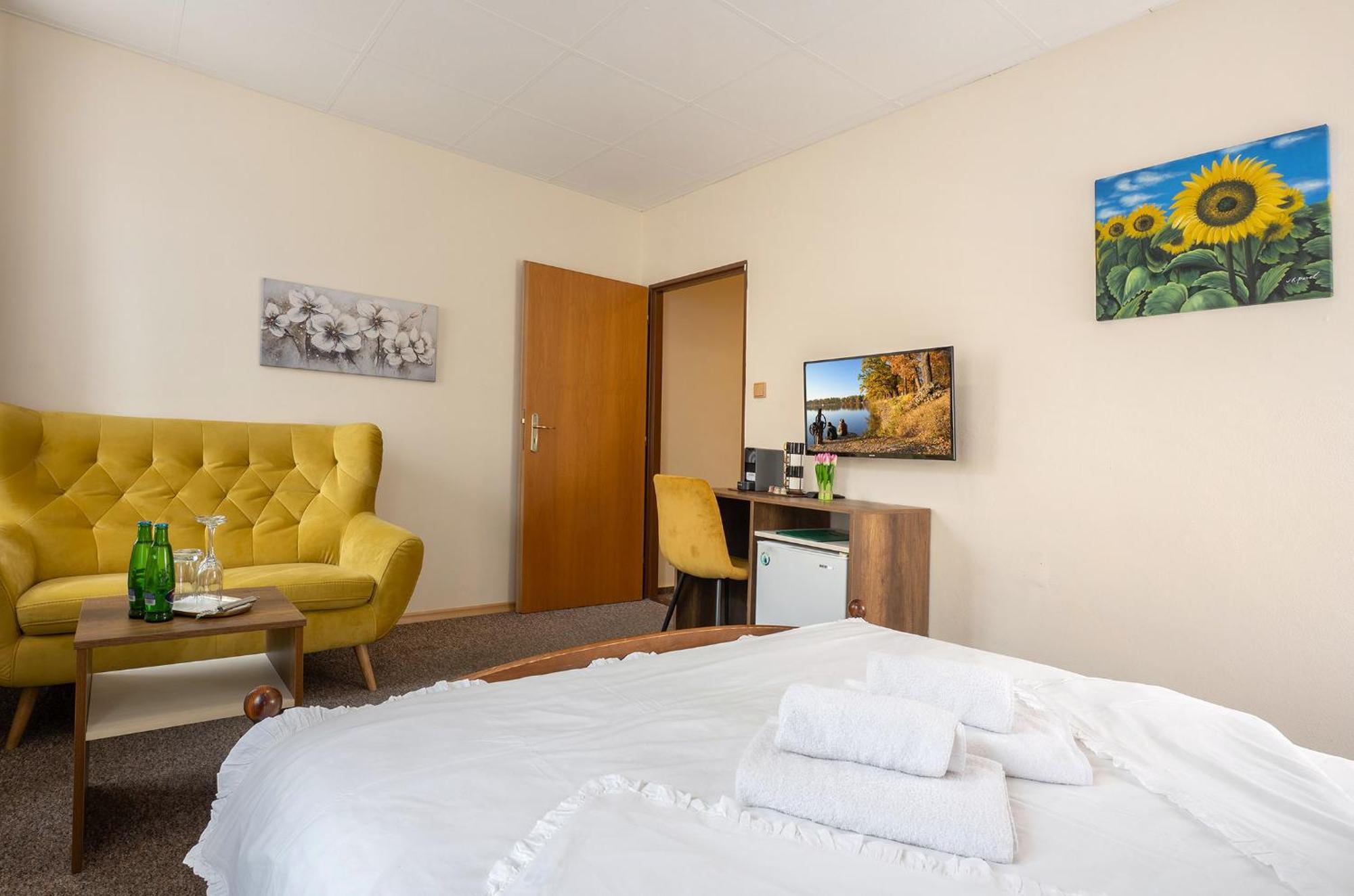 Rodinny Hotel Myslivna Třeboň Εξωτερικό φωτογραφία